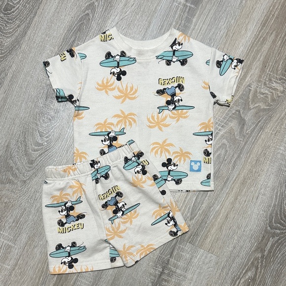 Mickey Summer Surf Set - Picture 1 of 1